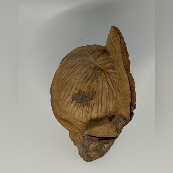 Vintage Weeping Jesus Wood Hand Carved Religious Folk Art - Picture 6 of 8